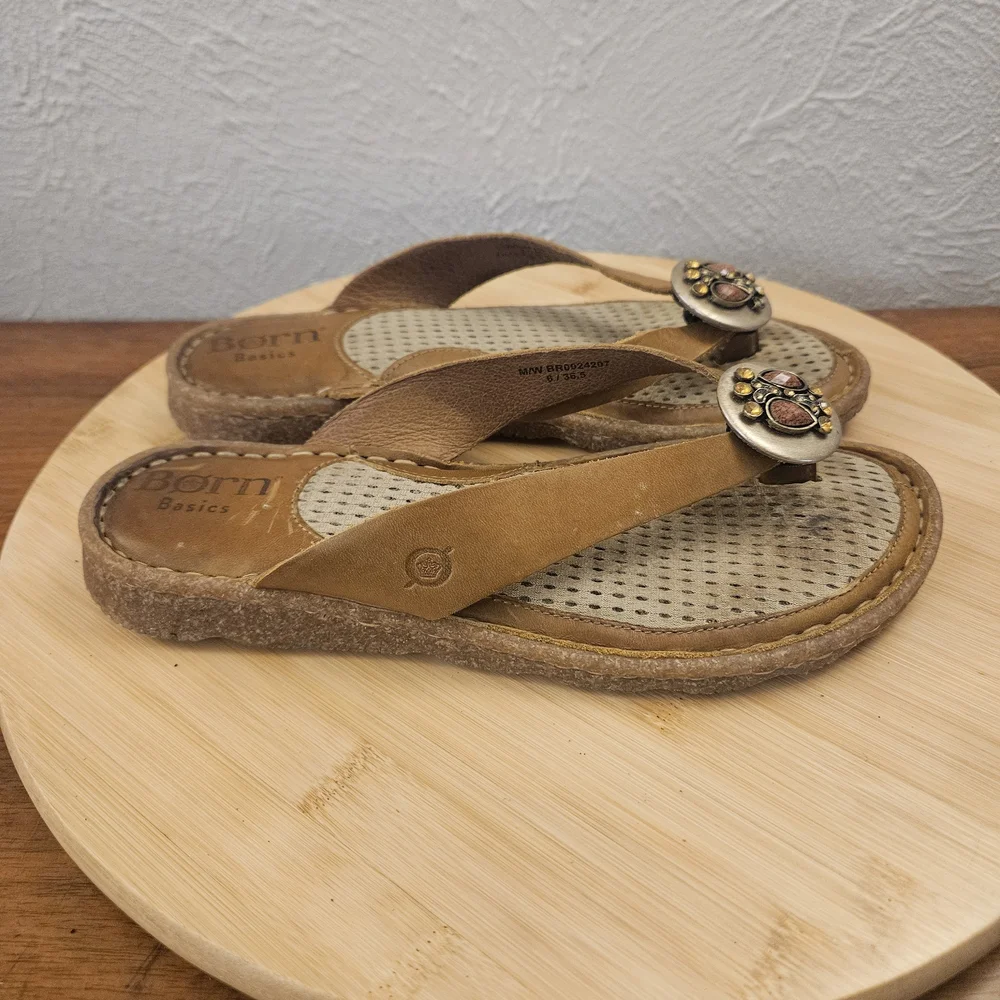 Born Basics Womens Slip On‎ Flip Flops Brown Leather Rhinestones Comfort Size 6